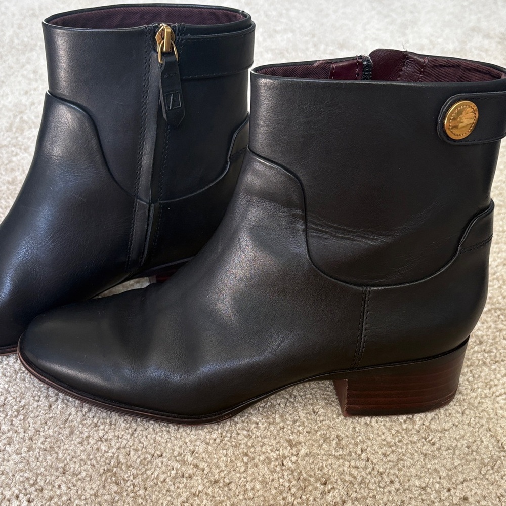 Franco Sarto Elegant Black Leather Ankle Boots